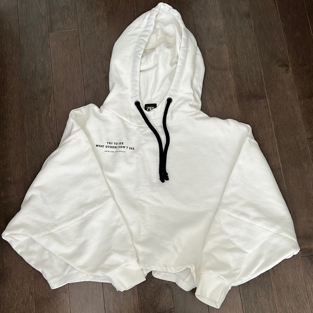 Cropped Zara sweatshirt